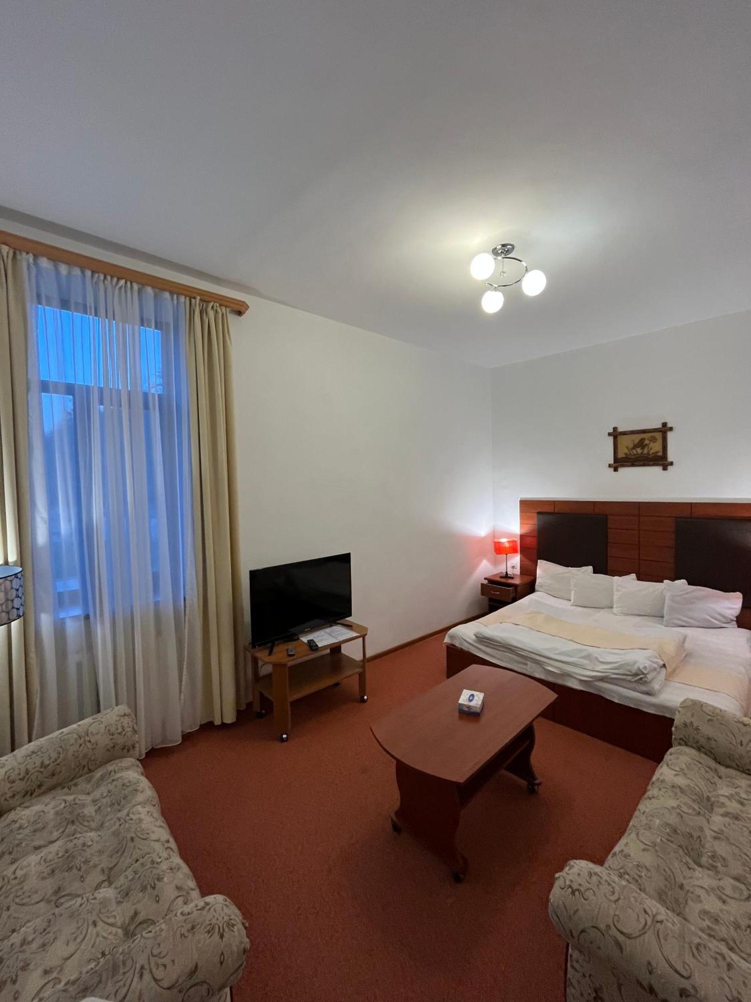 Diligence Hotel & Restaurant Dilijan Exterior photo